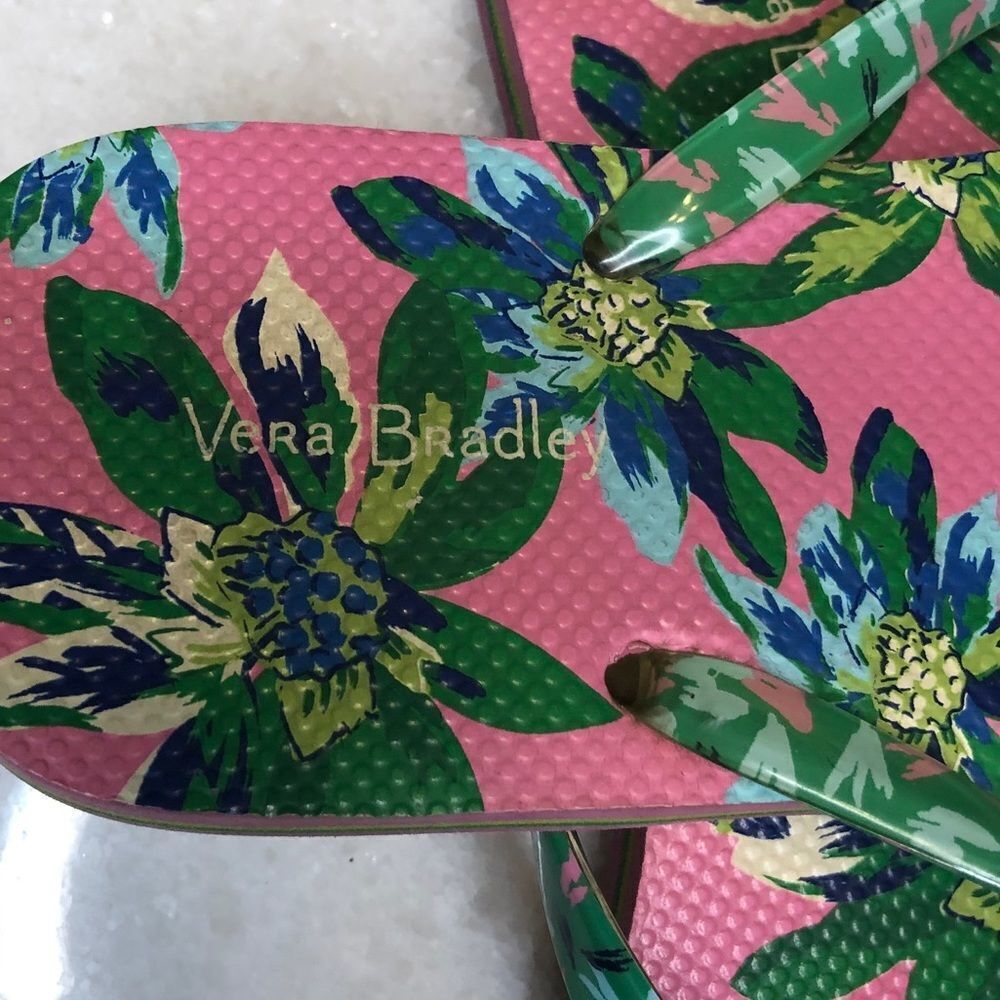 Vera Bradley pink and green floral flip flops 7/8 - Picture 2 of 9